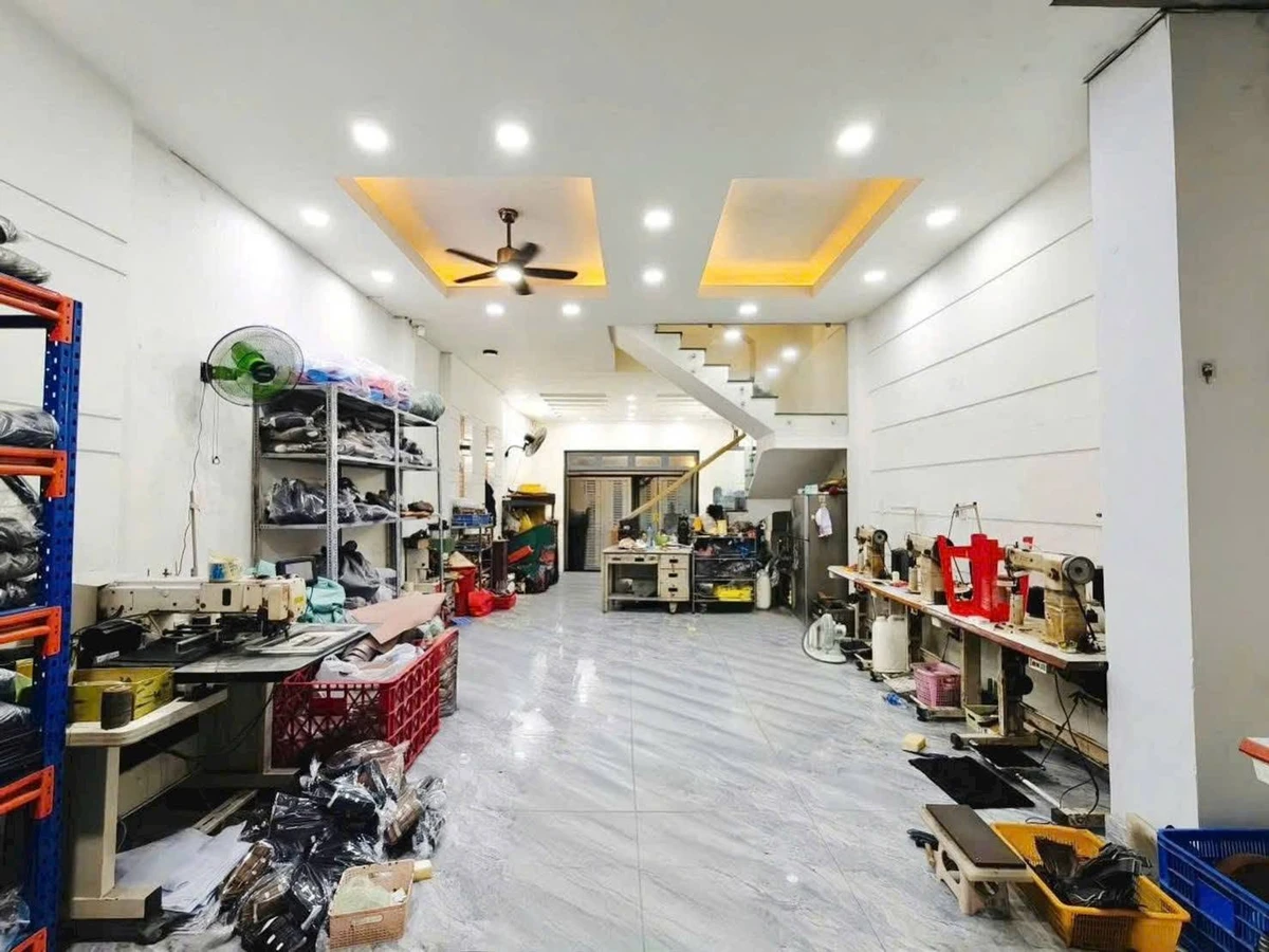 Bán nhà 3 tầng 5x20 (100m2) hẻm xe hơi gần Aeon Mall Tân Phú, giá 8,3 tỷ - Ảnh 1