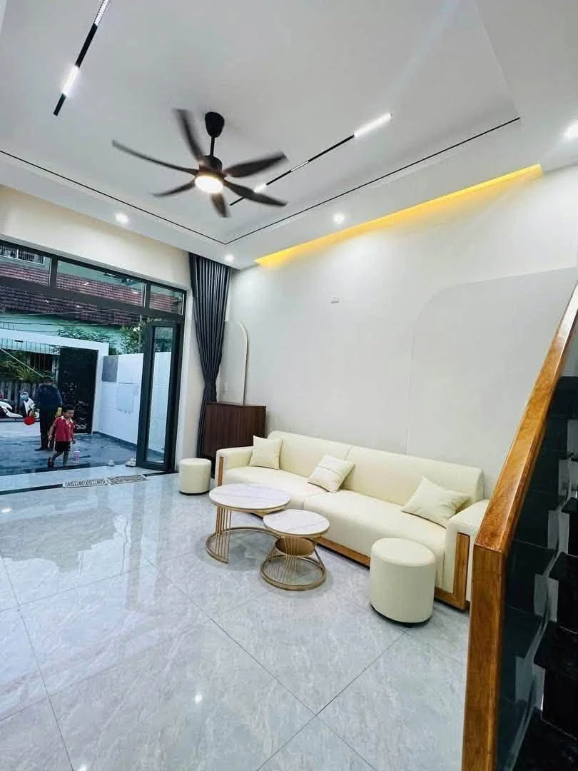Bán nhà 2 tầng 96,5m2 Nguyễn Công Phương, Quảng Ngãi - Ảnh thu nhỏ 2