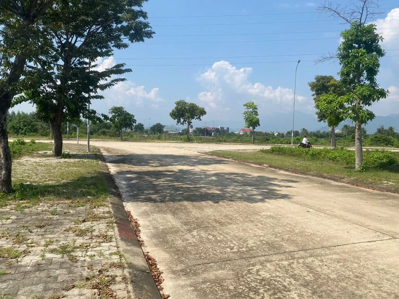 Bán đất mặt tiền đường Nguyễn Kim Công, Phường 4, Long An, 6x31m, giá 2,2 tỷ 209tr