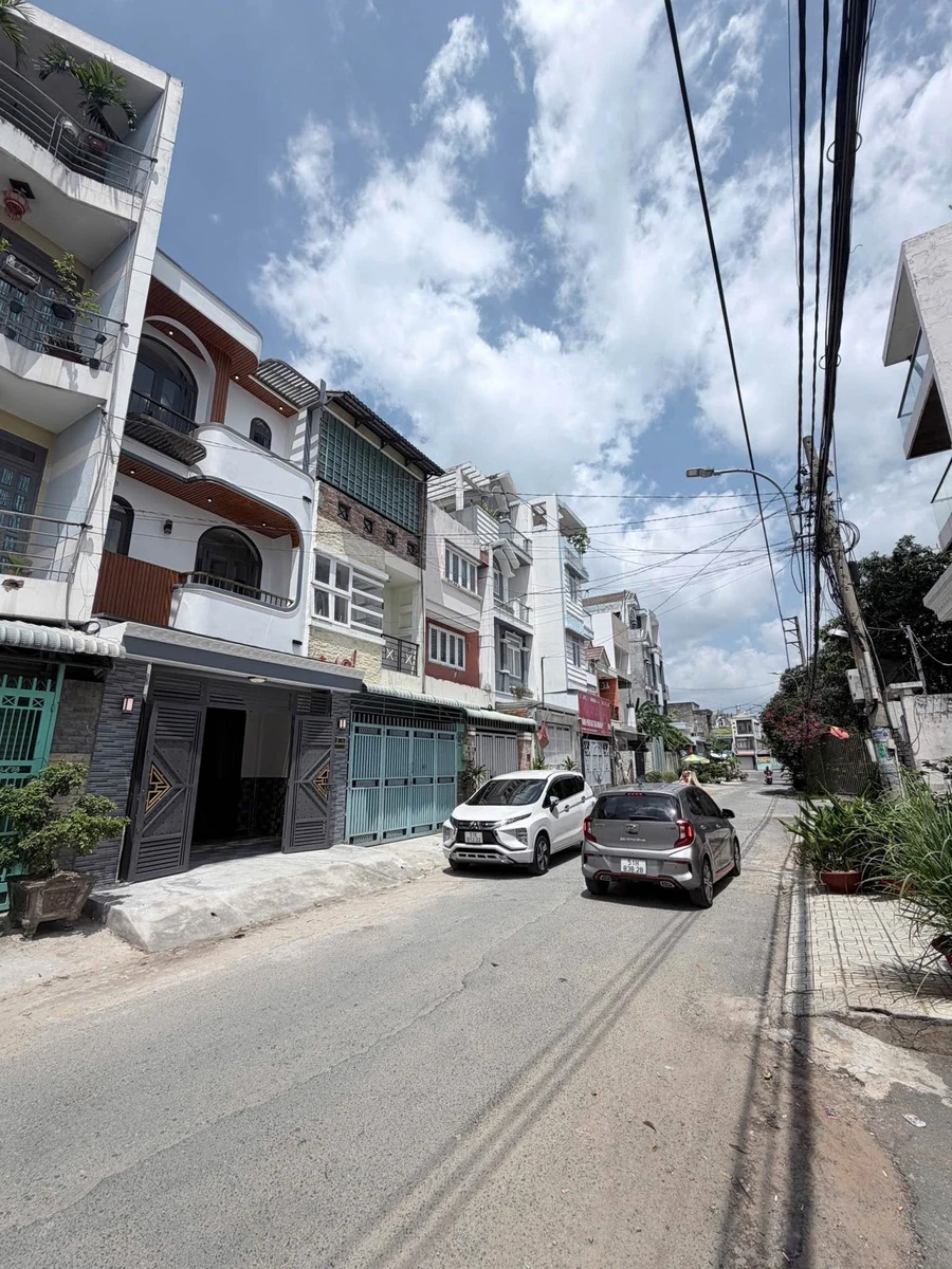 Bán nhà Hóc Môn 76.5m² 4 phòng 7.5 tỷ - Ảnh thu nhỏ 2