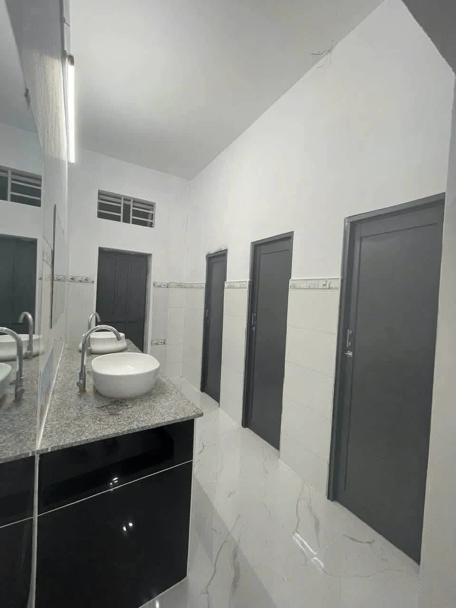 Bán nhà mặt tiền Trần Hưng Đạo, Long Điền, 4x27m, 4 phòng ngủ, giá 2,55 tỷ - Ảnh thu nhỏ 3