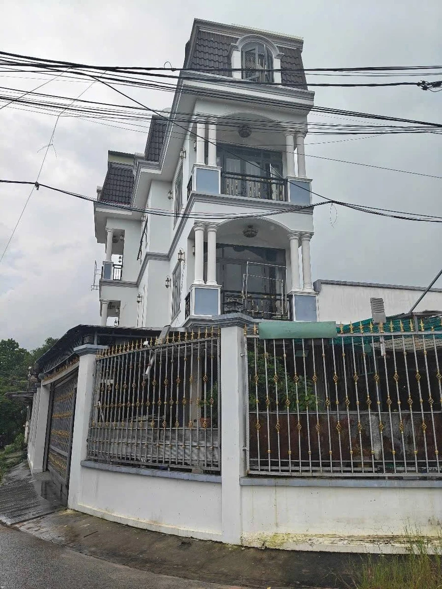 Bán nhà sổ riêng 131m2 nhà góc 2 mặt tiền, Phường Chánh Hiệp, giá 3,7 tỷ - Ảnh thu nhỏ 2