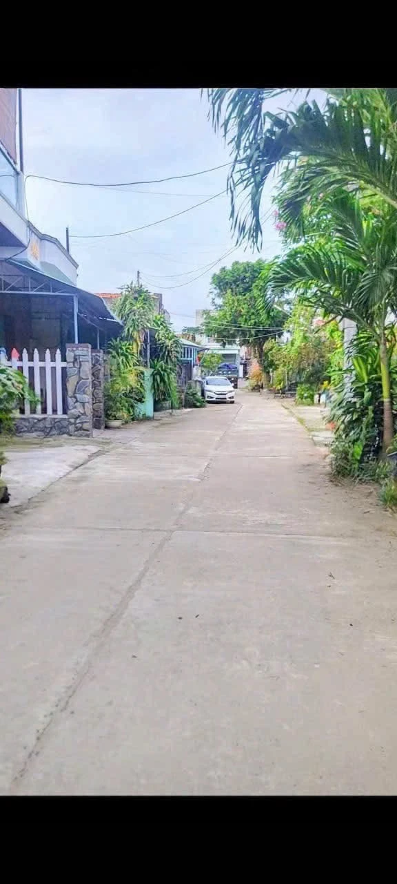 Bán lô đất view thoáng mát Tuy Hòa 90m² giá 2 tỷ 150 - Ảnh 1