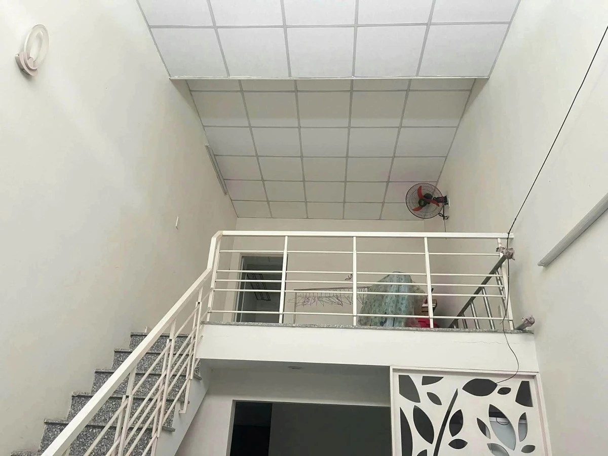 Bán nhà gác lửng 45m2, 2 PN, sổ đẹp tại Hải Châu - Ảnh 1