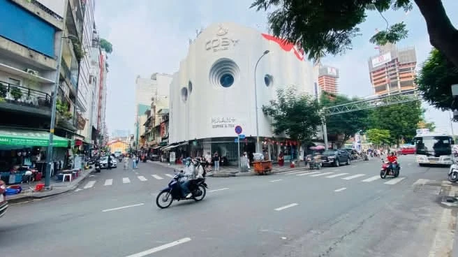 Bán nhà mặt tiền Trương Định Q1 gần chợ Bến Thành 88m², 4 tầng - Ảnh 1