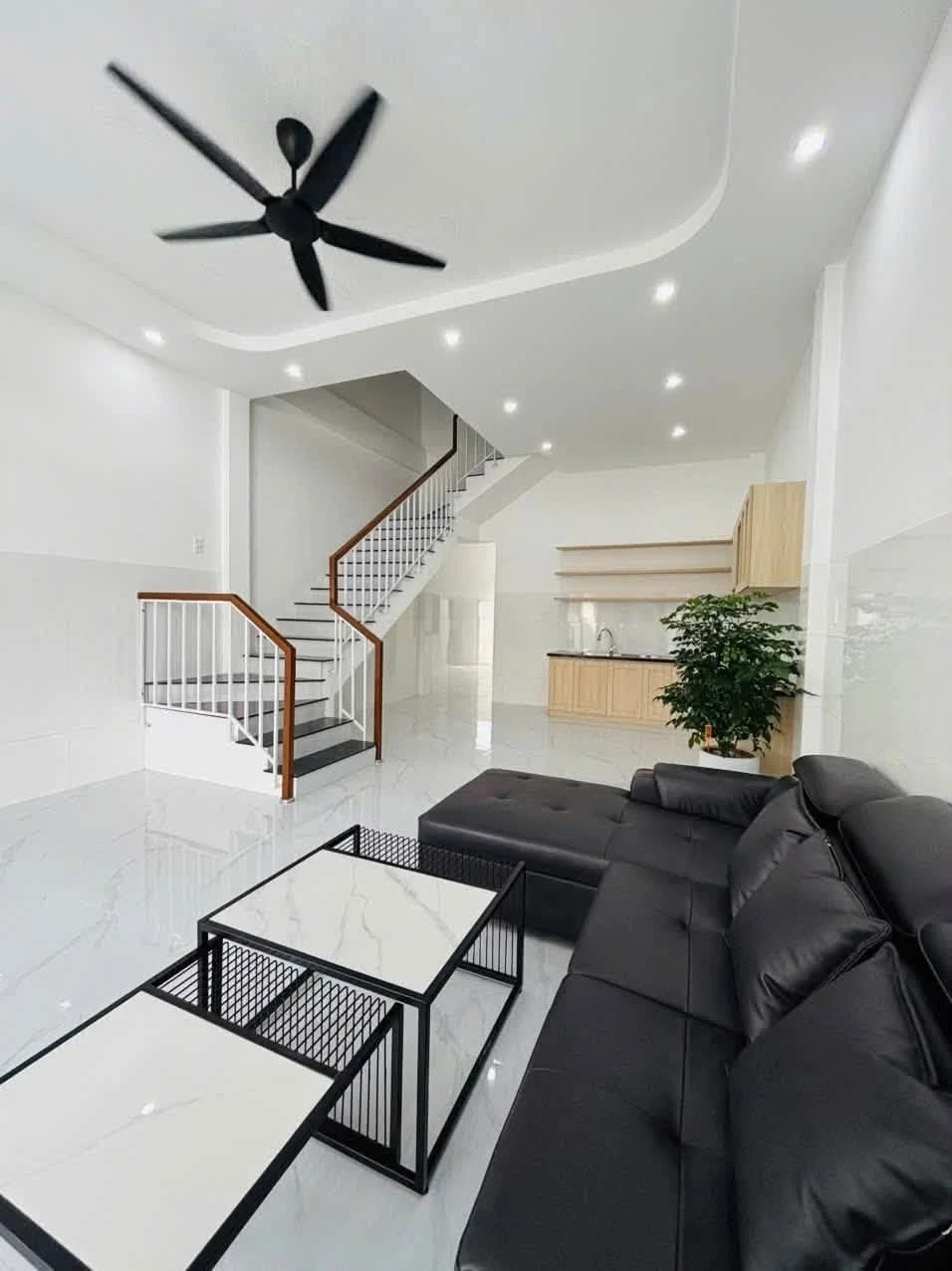Bán nhà 3 phòng ngủ 105m² Quảng Ngãi - Ảnh 1