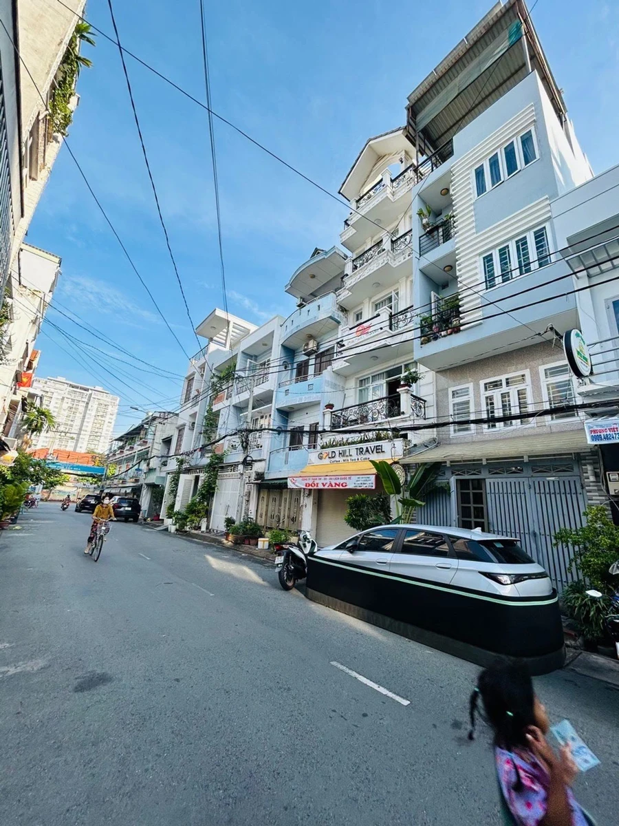 Bán nhà mặt tiền 5 tầng khu Lâm Văn Bền, DTSD gần 200m², Quận 7, giá hơn 11 tỷ - Ảnh 1