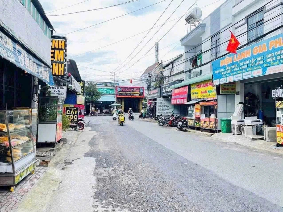 Bán nhà mặt tiền kinh doanh Long Bình 320m², hơn 7 tỷ - Ảnh thu nhỏ 2