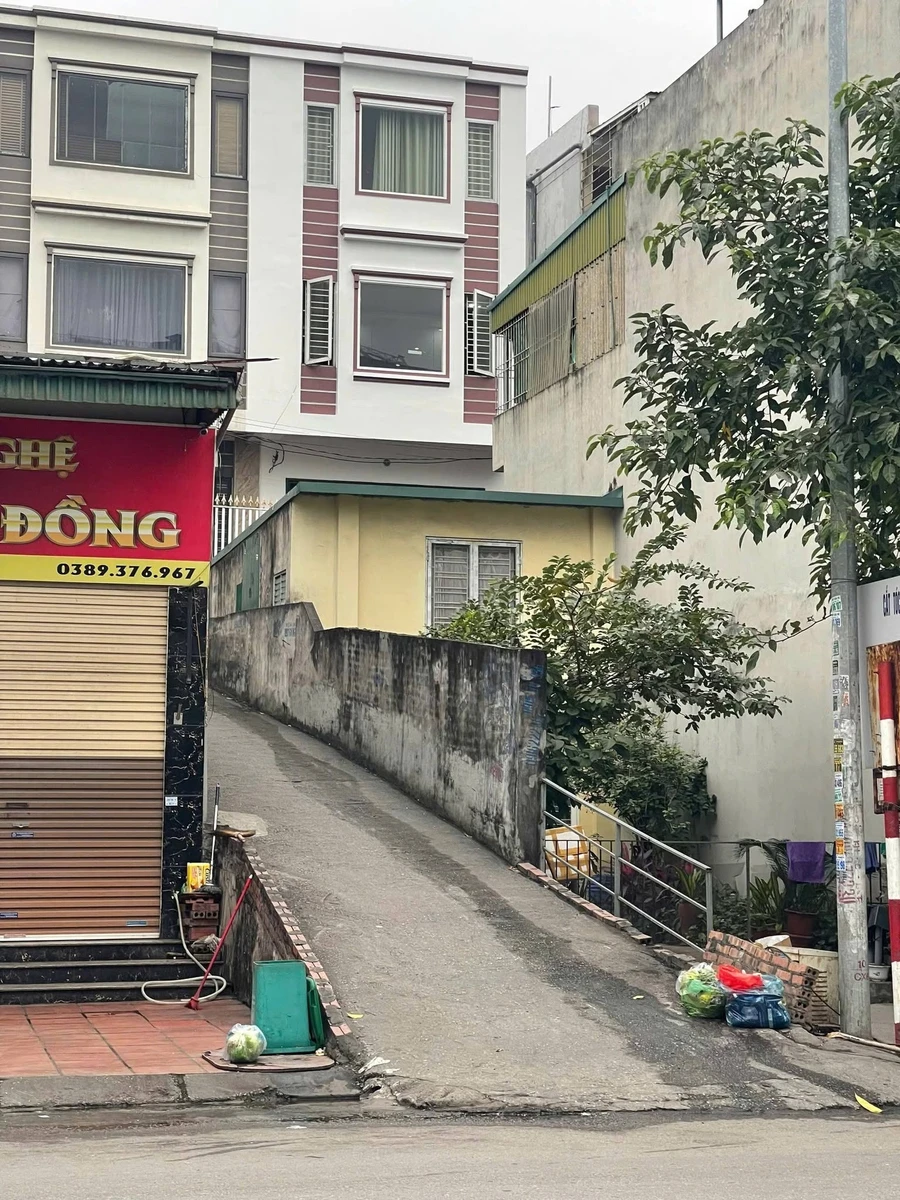 Bán nhà 3 tầng 56m2 Ngõ 27 Cao Xanh 3 tỷ - Ảnh 1