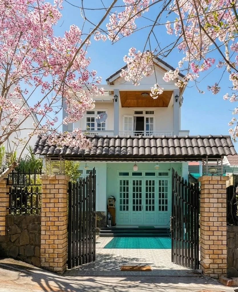 Bán nhà phố 183m² Đà Lạt, 3PN, 8,6 tỷ - Ảnh 1