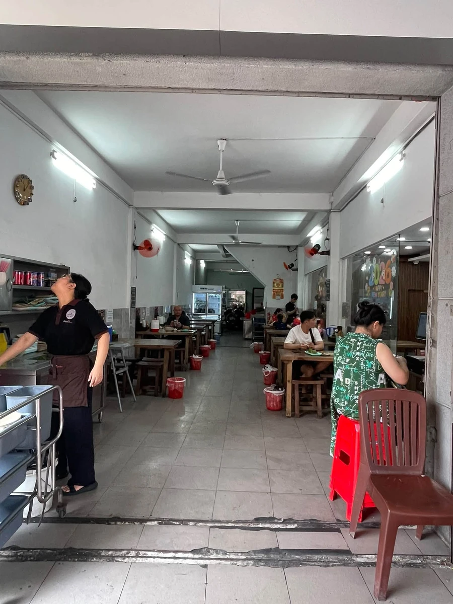 Bán nhà mặt tiền 108 Phạm Văn Hai, Tân Bình, 113m2, trệt 2 lầu, giá 23 tỷ - Ảnh thu nhỏ 4