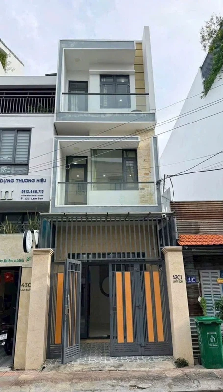 Bán nhà 3 tầng mặt tiền Lam Sơn Nha Trang, 64m², 9 tỷ