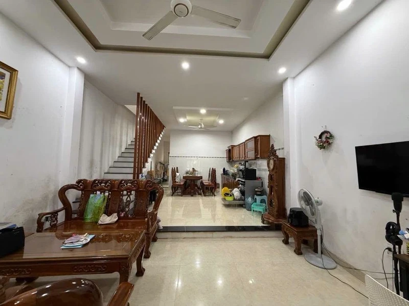 Bán nhà 2 tầng full nội thất Thanh Lương, 100m², 6 tỷ