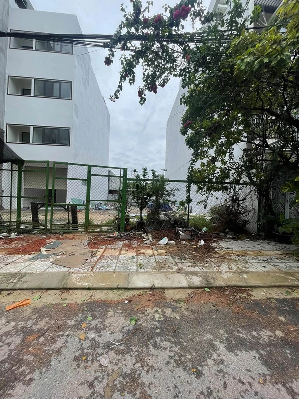 Bán lô đất 100m² kiệt Hoàng Quốc Việt, Huế sổ riêng store