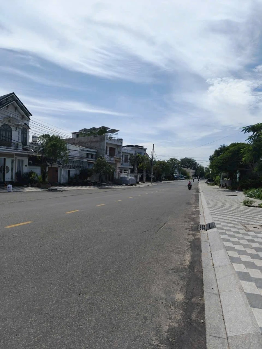 Bán nhà mặt tiền Nguyễn Văn Linh Phan Thiết, 174m2 giá 3.95 tỷ - Ảnh 1
