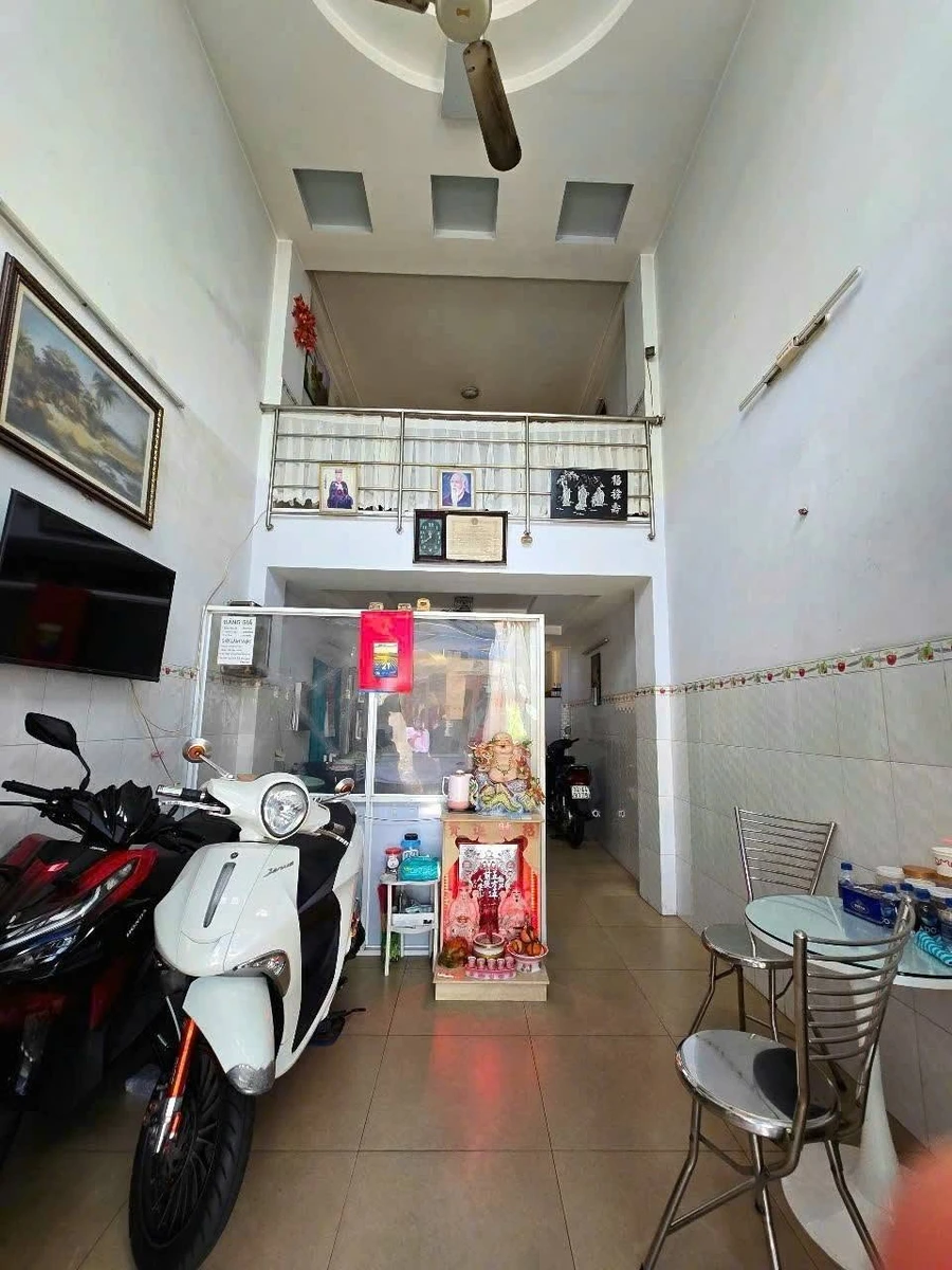 Bán nhà mặt tiền 4 tầng Hàn Hải Nguyên Q.11, 71.4m² 13.8 tỷ - Ảnh thu nhỏ 2