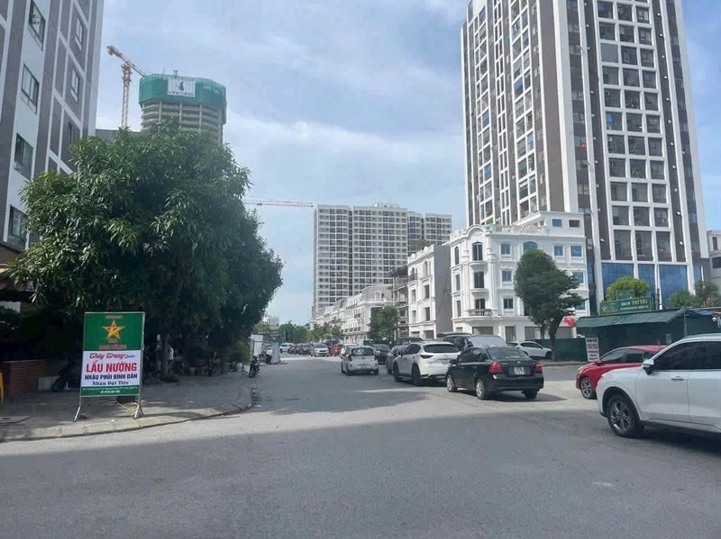 Bán biệt thự 5 tầng 7x16m đường Hoàng Hoa Thám, Tân Bình, giá hơn 7 tỷ bietthudanang