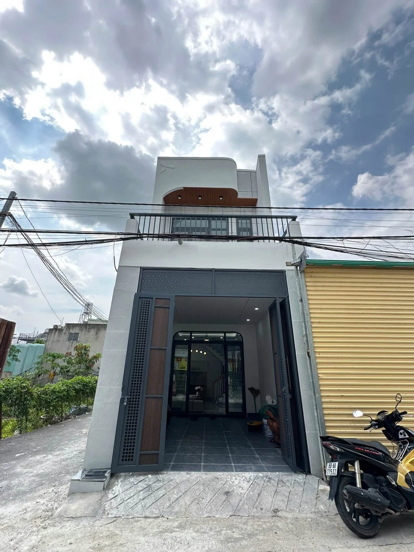 Bán nhà lầu góc 2 mặt tiền 120m² 3PN Bình Chánh - Ảnh 1