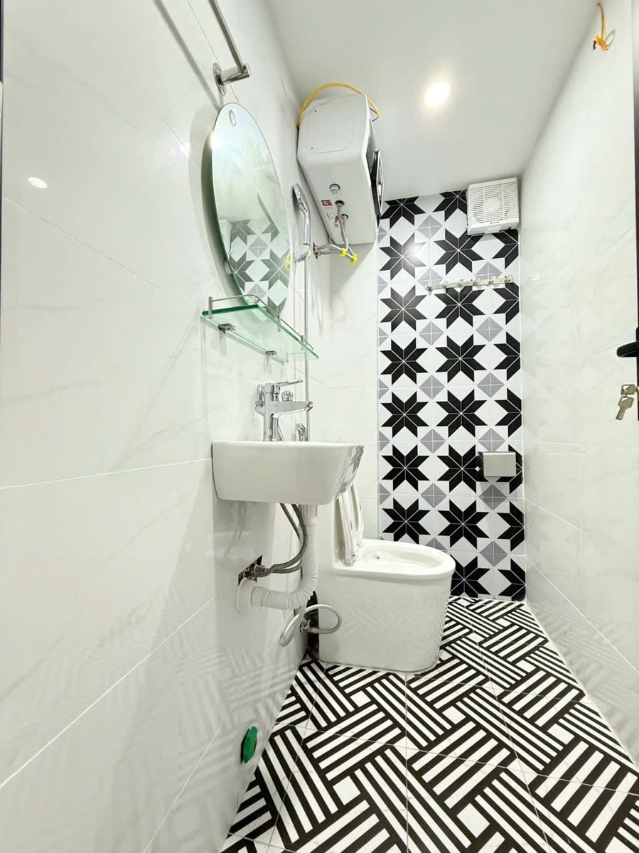 Bán nhà riêng 4 phòng ngủ 37m² Quận 1 - Ảnh thu nhỏ 3