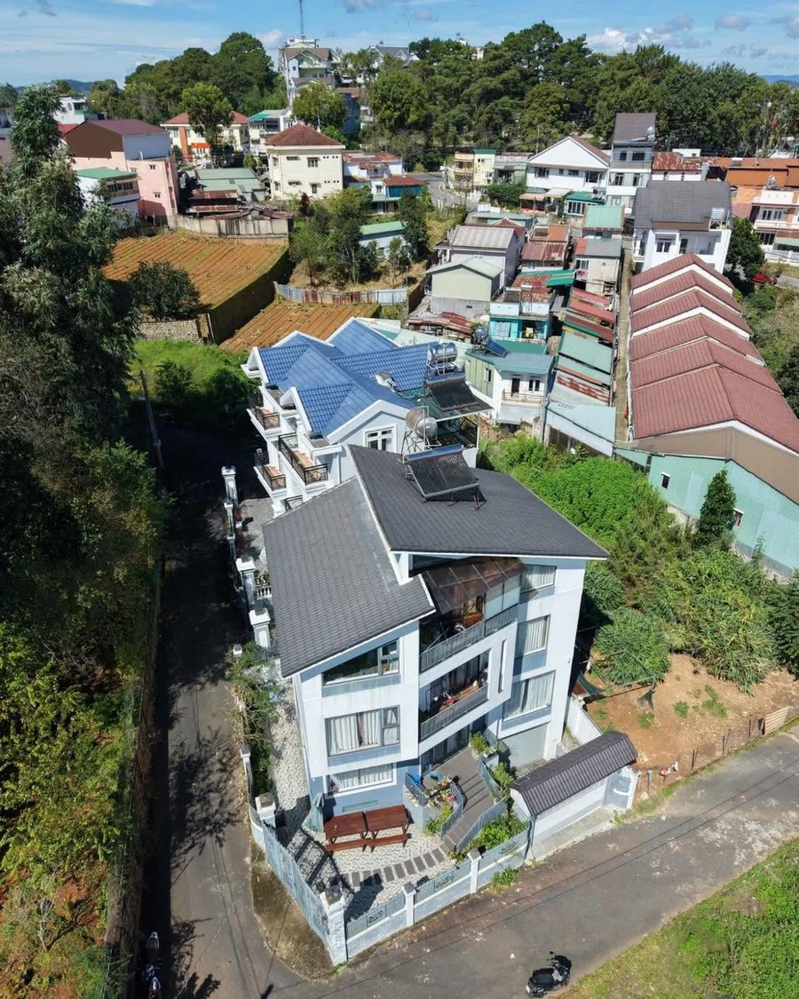 Bán villa 200m² 5PN 2 mặt tiền Đà Lạt - Ảnh thu nhỏ 2