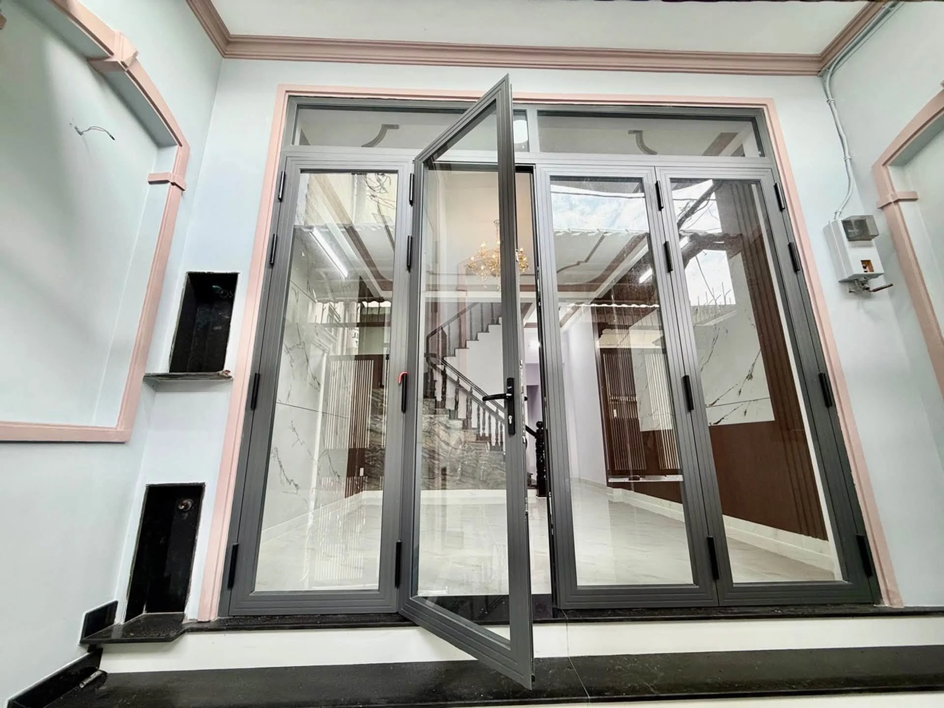 Bán nhà 5 tầng hẻm xe hơi Thủ Đức 180m2 6 phòng ngủ - Ảnh 1