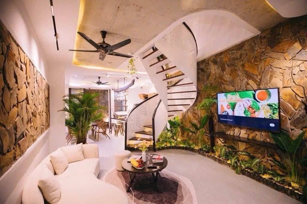 Nhà 3 tầng 98m2, 4 phòng ngủ tại Mỹ Khê 7 - 13,5 tỷ - Ảnh thu nhỏ 2