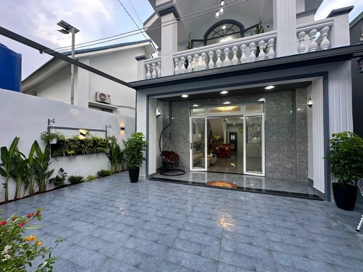 Bán villa mini 1 trệt 1 lầu 3PN 2WC gần ngã ba Tân Kim, Cần Giuộc, Long An - Ảnh 1