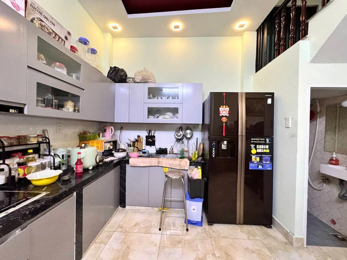 Bán nhà mặt tiền Bùi Thị Xuân 42m² 5PN 4WC, Quận 3 - Ảnh thu nhỏ 2