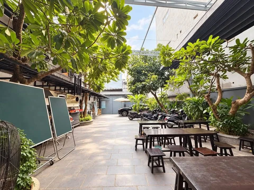 Bán khuôn viên đất góc 412m2, 5 tầng, 7PN 14WC tại Lê Quang Định, Bình Thạnh - Ảnh thu nhỏ 2