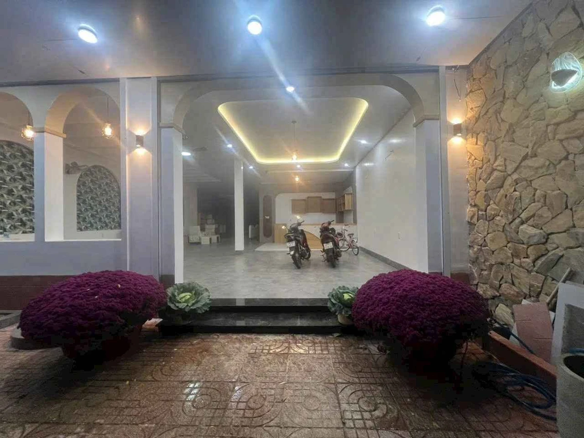 Bán nhà mặt tiền Lê Quý Đôn 9x19m, 5 PN, 19 tỷ - Ảnh thu nhỏ 3