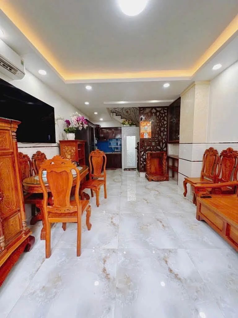 Bán nhà 5 tầng 6PN Quận 4 - 220m2 - 7.999 tỷ - Ảnh 1