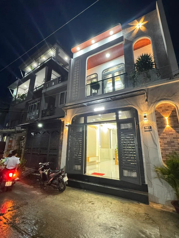 Bán nhà hẻm 3m 2 tầng 2PN gần 40m2 đường Hòa Hưng, Quận 10 quangthanh