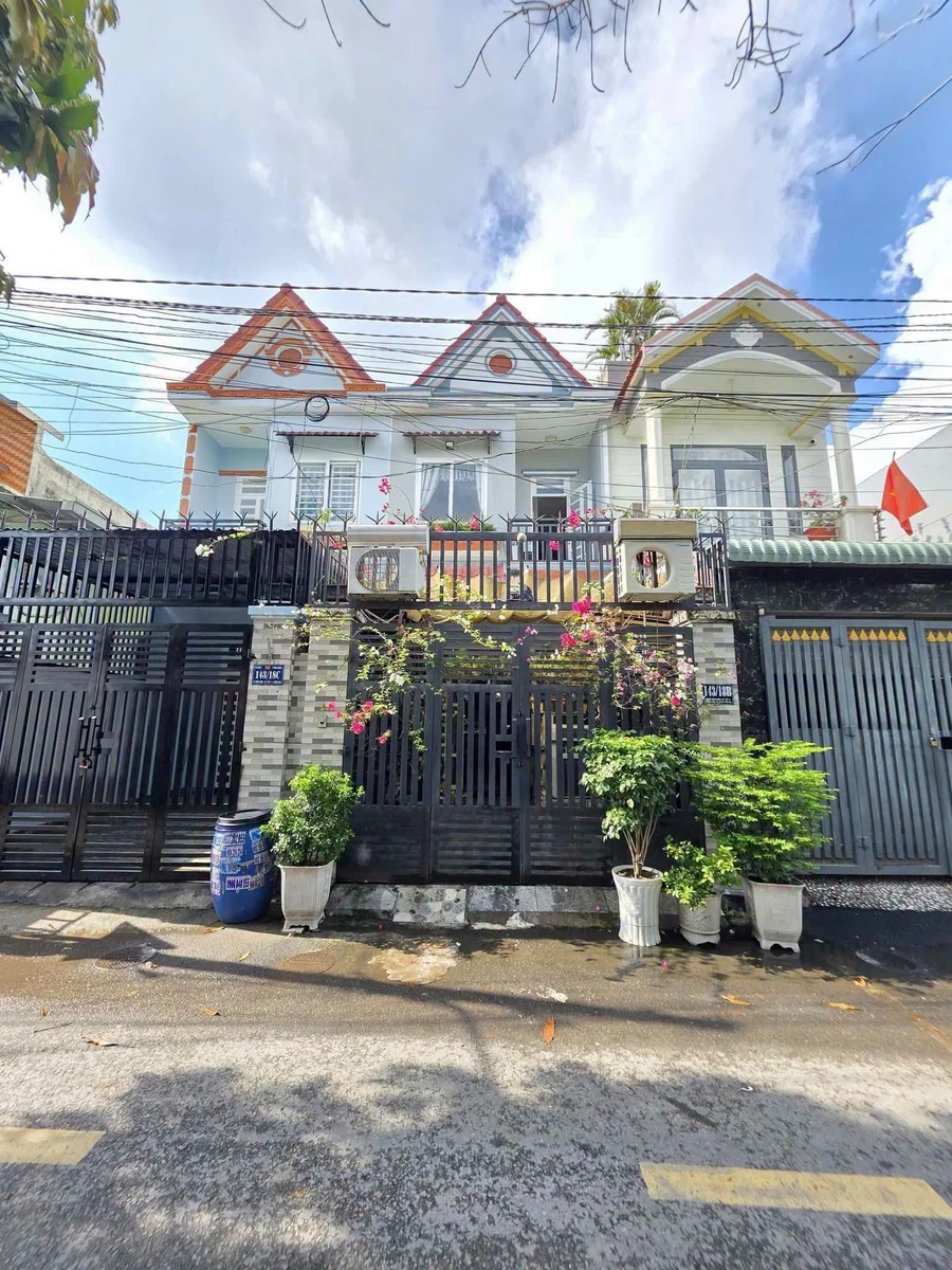 Bán nhà 4PN 127m² Đông Hòa gần BigC hơn 5 tỷ - Ảnh 1