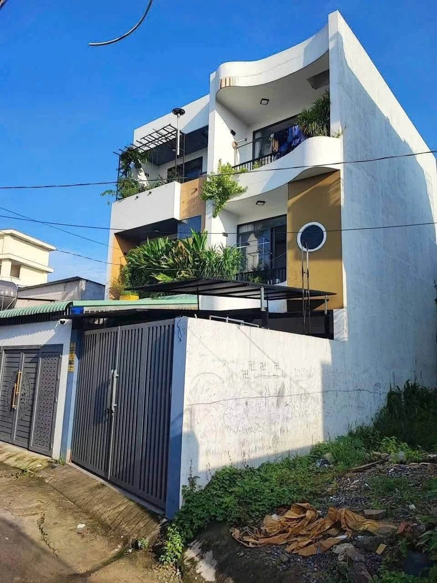 Bán nhà phố 1 trệt 2 lầu 60,1m2 hoàn công, Lái Thiêu, giá 3,9 tỷ - Ảnh 1