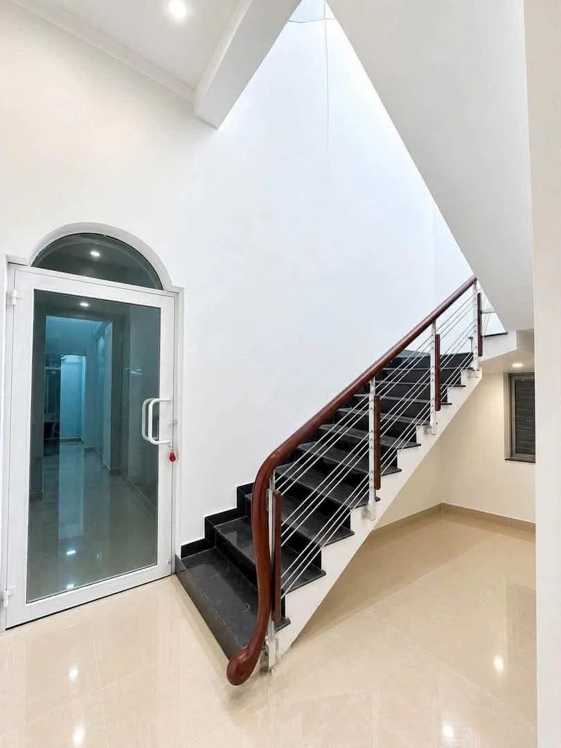 Bán nhà mặt tiền Đặng Thái Mai, 120m² 4PN, 17 tỷ 300tr, Quận 1 - Ảnh thu nhỏ 3