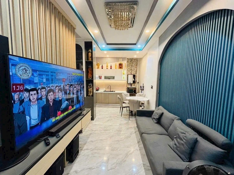 Bán nhà 1 trệt 2 lầu sân thượng hơn 90m2 nội thất cao cấp đường Võ Thị Sáu, Phan Thiết