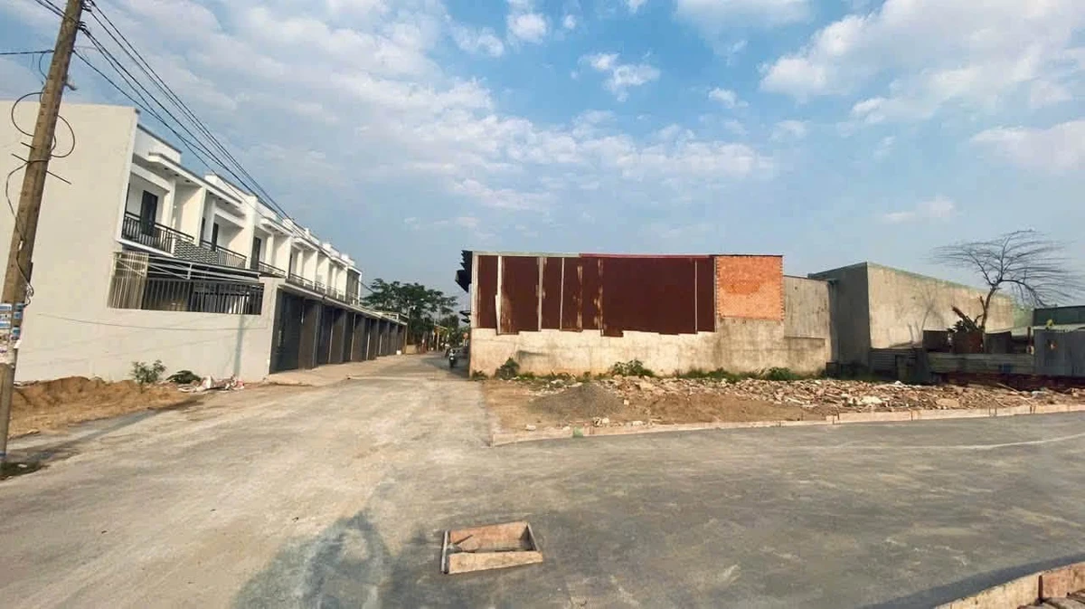 Bán đất góc 2 mặt tiền 240m² Đồng Khởi 2 tỷ - Ảnh thu nhỏ 4