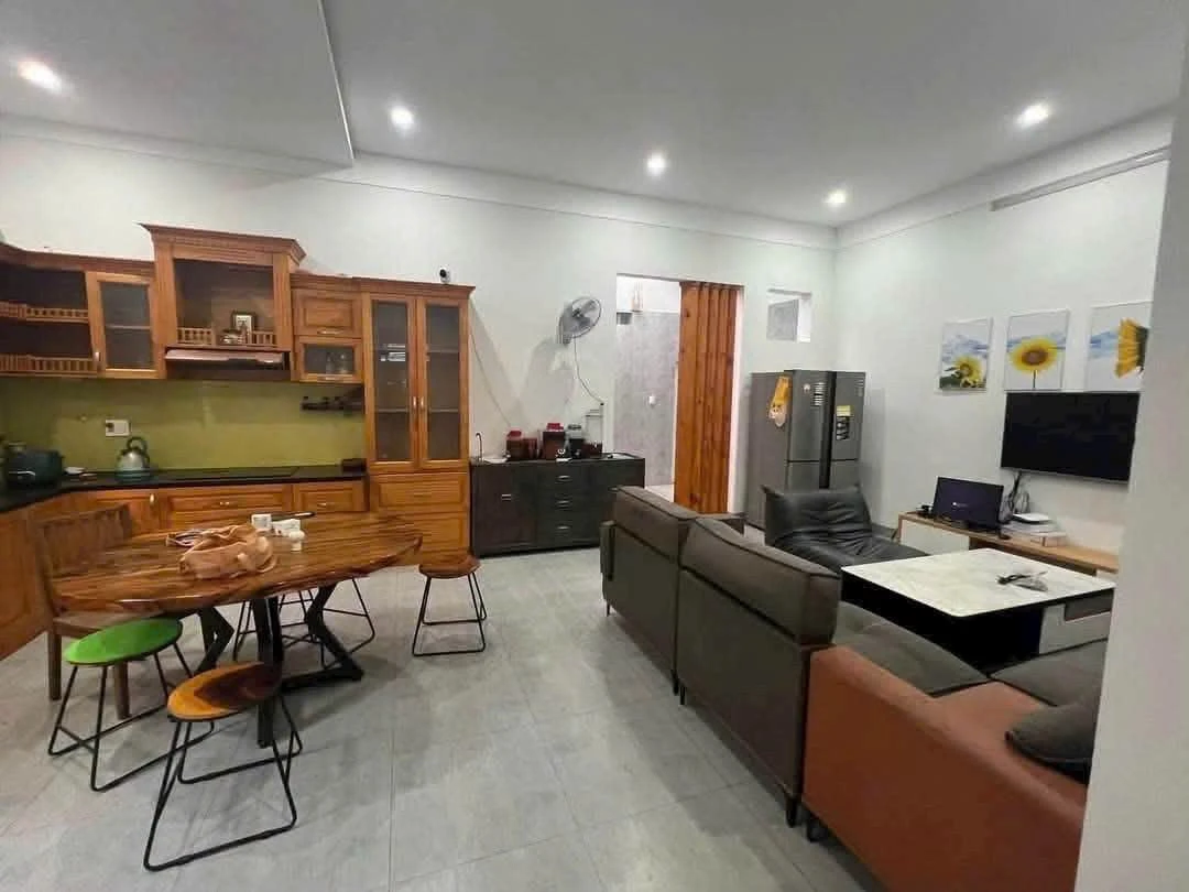Bán villa mặt tiền Mai Xuân Thưởng, Buôn Ma Thuột, 300m² thổ cư, giá 14,5 tỷ - Ảnh 1