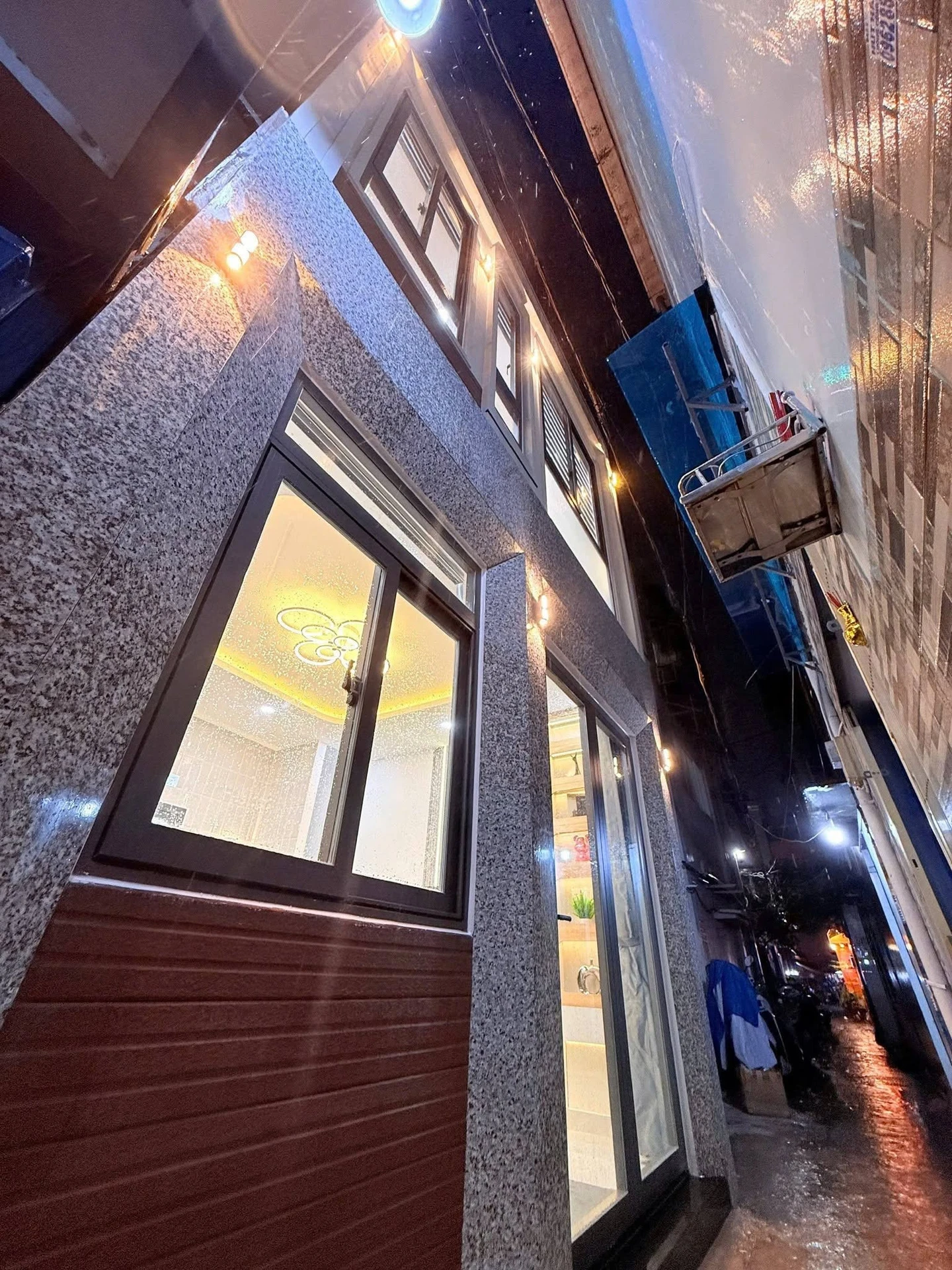 Bán nhà 2 tầng 4,5x6m đường Trần Khắc Chân Quận 1, giá 3,999 tỷ - Ảnh 1
