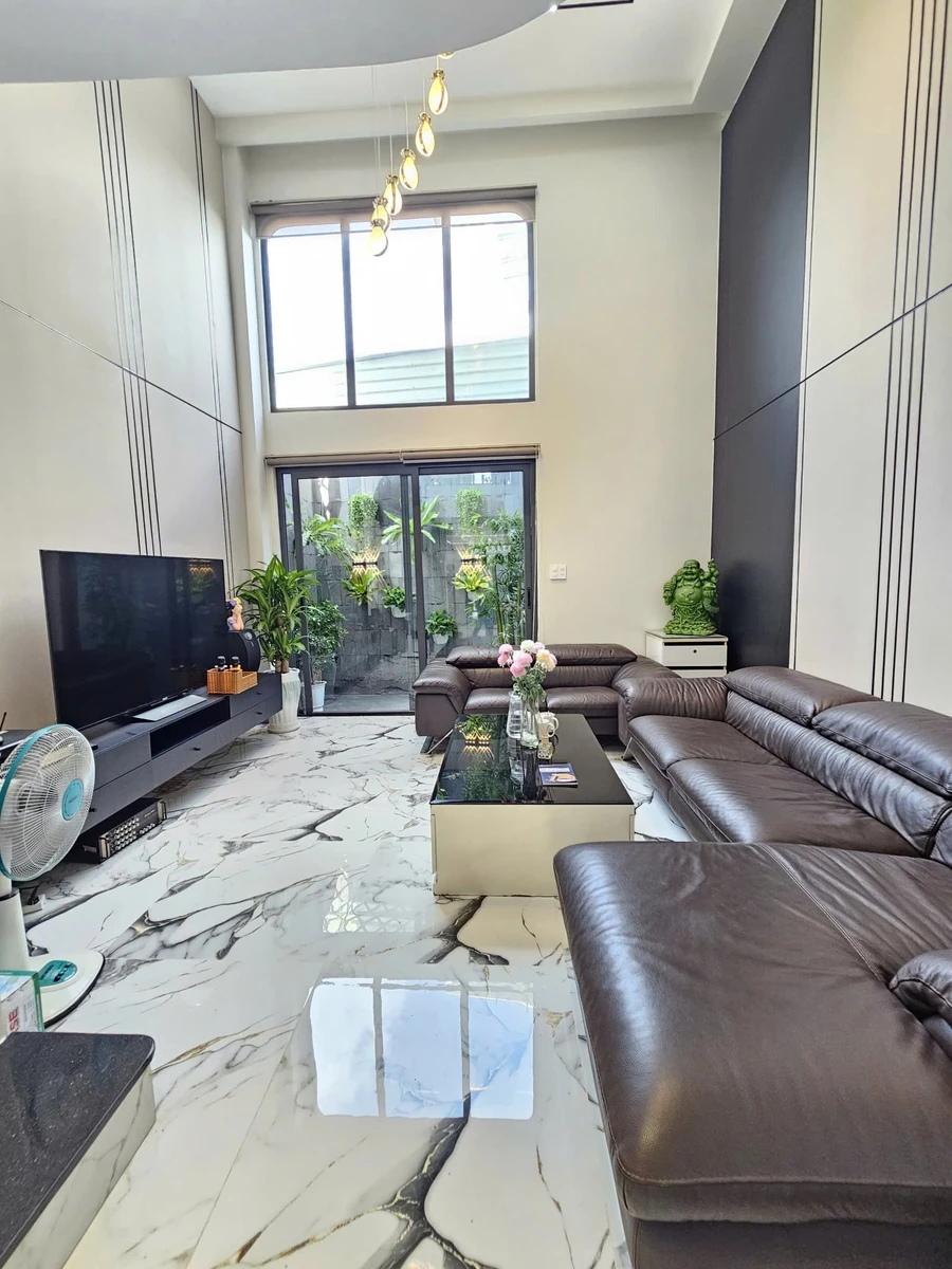 Bán nhà 1 trệt 3 lầu 89,7m² full nội thất Dĩ An - Ảnh thu nhỏ 4