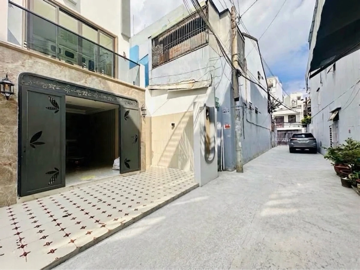 Bán nhà 4 tầng mới gần 57m² đường Lê Đức Thọ, Gò Vấp, full nội thất, ô tô vào nhà - Ảnh 1
