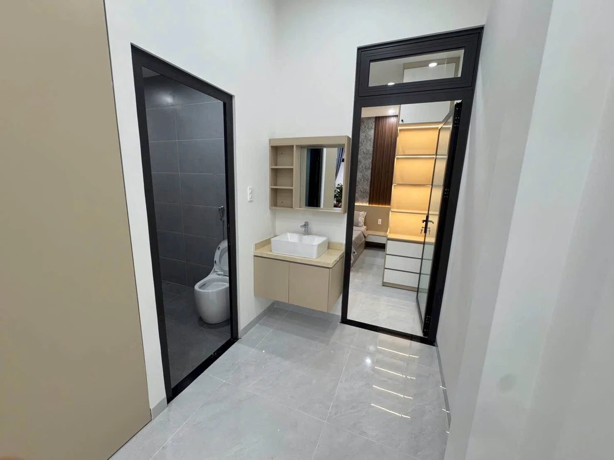 Bán nhà 2 tầng 105m² Nguyễn Trường Tộ 2,95 tỷ - Ảnh thu nhỏ 3