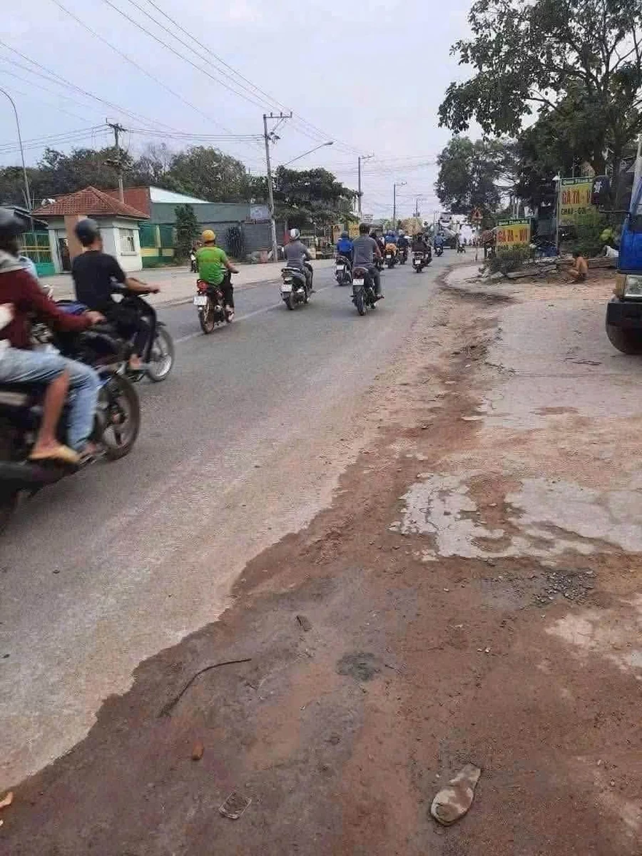 Bán lô đất mặt tiền Nguyễn Trị Phương Tân Uyên 556m2 - Ảnh 1