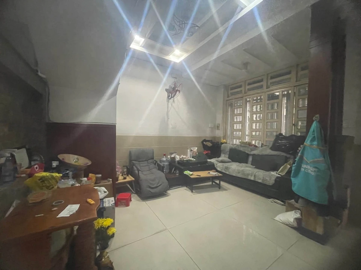 Bán nhà 3 tầng BTCT 58m2 đường Trường Chinh gần BigC giá 5,7 tỷ - Ảnh thu nhỏ 2