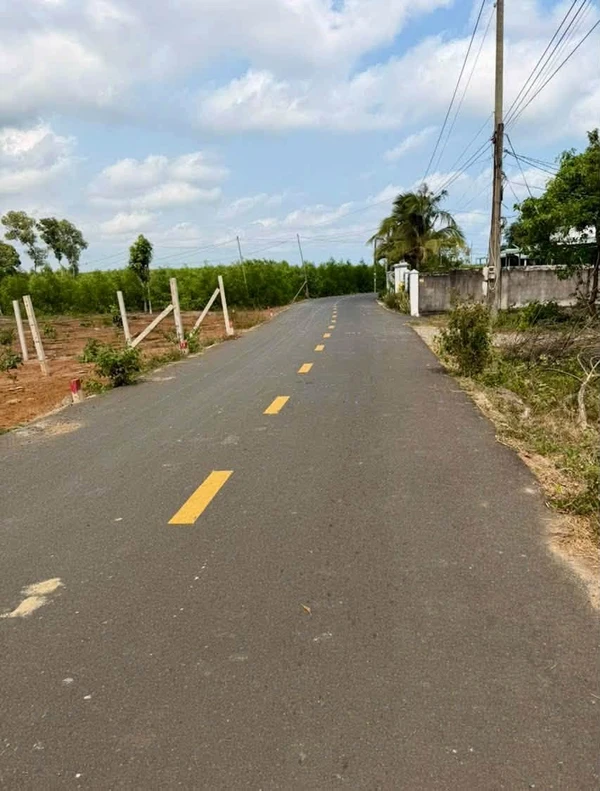 Bán lô đất mặt tiền 207m2 Đất Đỏ 1 tỷ 139 triệu