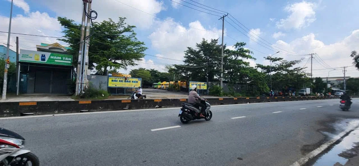 Bán đất 2 mặt tiền 4.200m² Nguyễn Hữu Trí, Bình Chánh, 140 tỷ - Ảnh thu nhỏ 2