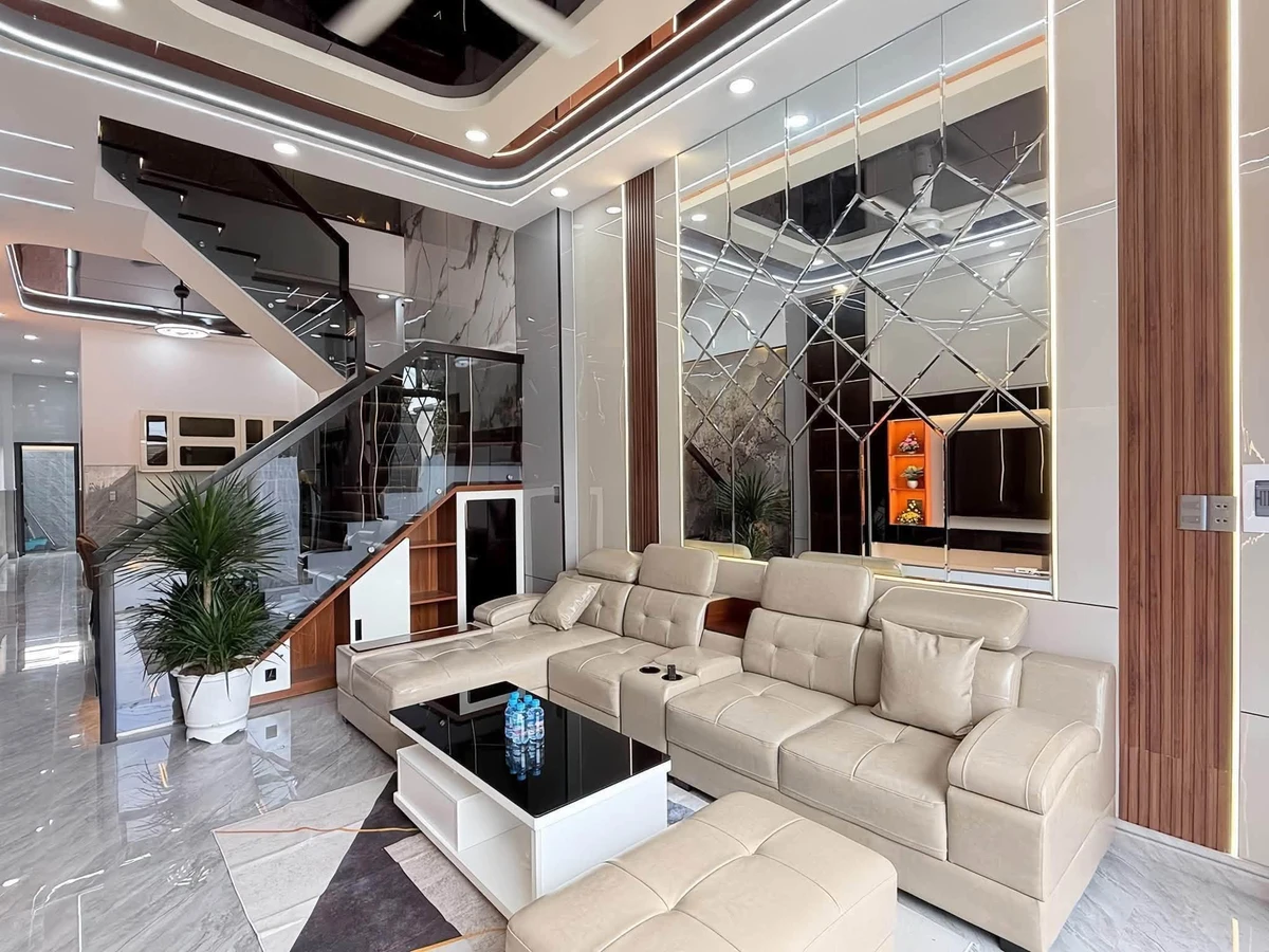 Bán nhà liền kề 3PN 100m² nội thất cao cấp Dĩ An Bình Dương - Ảnh thu nhỏ 3