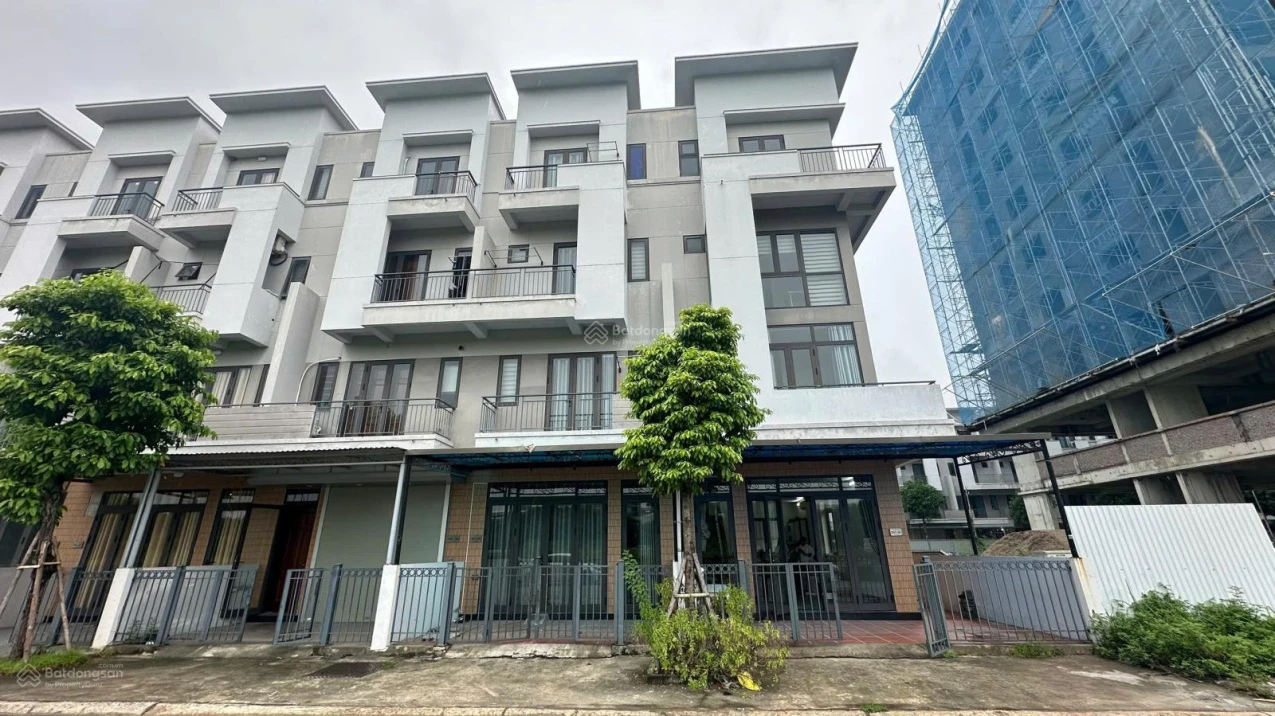 Bán gấp căn nhà 4 tầng ở Từ Sơn, Centa Diamond, 75m2, giá tốt thương lượng, giáp chủ, Từ Sơn - Ảnh 1