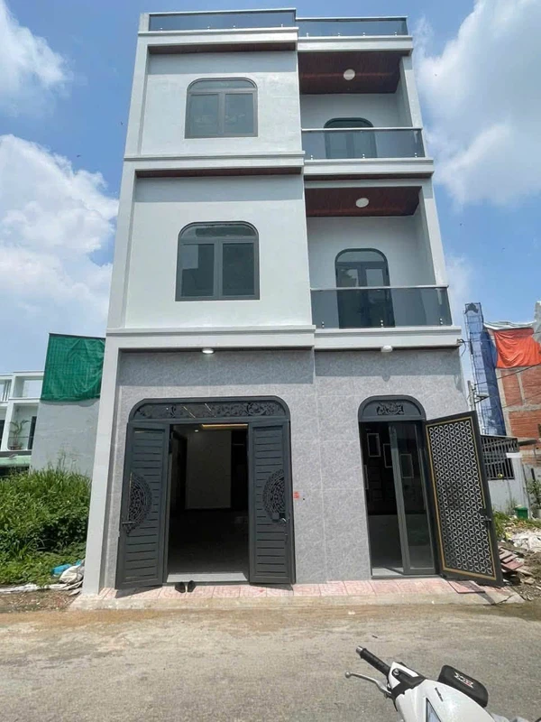 Bán nhà 2 lầu 65m2 tại Hóa An, Đồng Nai, giá 4,2 tỷ