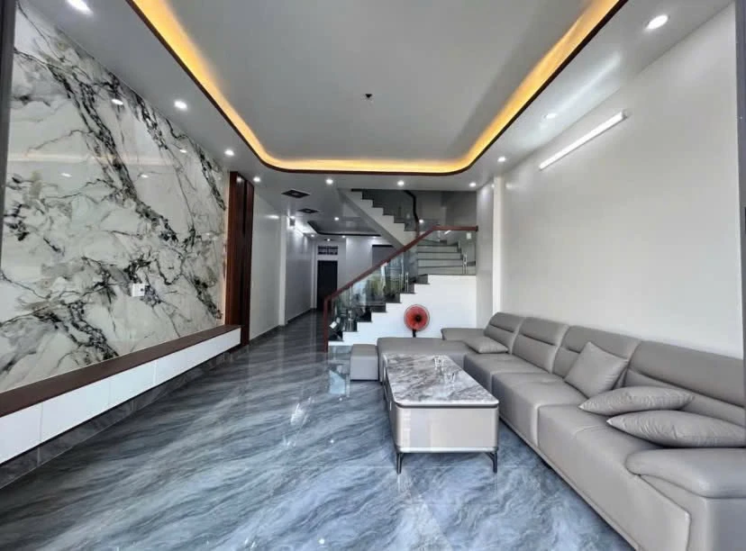 Bán nhà 3 tầng 90m2 Văn Cao, mặt tiền kinh doanh 4.65 tỷ - Ảnh thu nhỏ 2